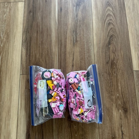 Assorted Pink LEGOS - Picture 3 of 3